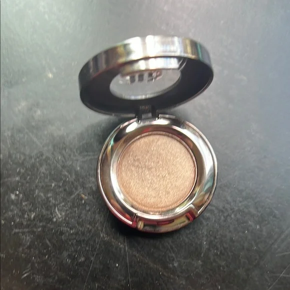 Urban Decay Chase shimmering Eyeshadow - Picture 2 of 4